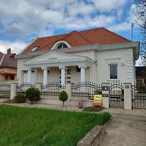 Gombos Apartman Apartman