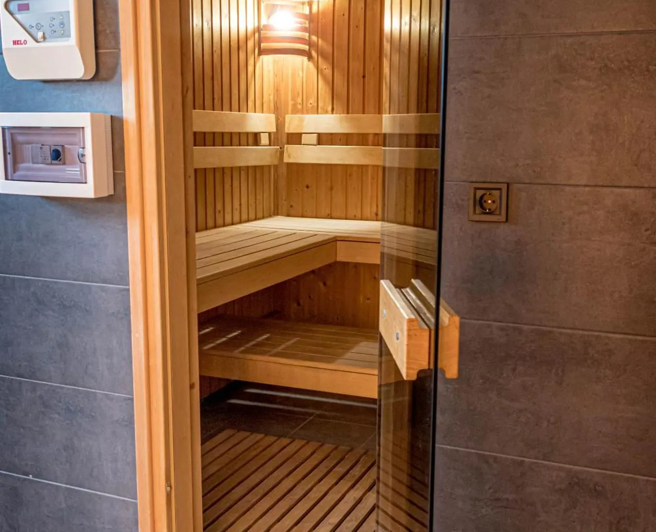 Hotel Crystal Hajduszoboszlo 4*,